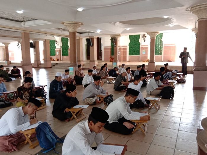 Selenggarakan MAISA, PESMA Al-Hikam Fokuskan Adab dan Kedisiplinan