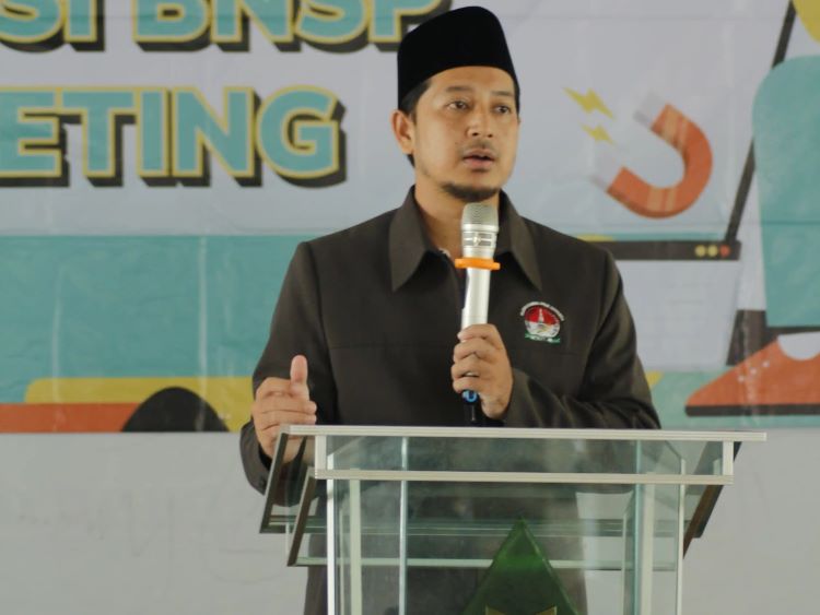 Adakan Uji Kompetensi Profesi, Gus Yusron Sampaikan Pentingnya Hadapi Perubahan