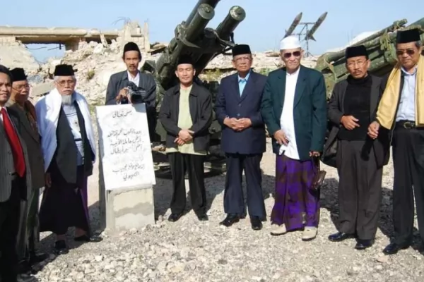 Pertemuan KH Hasyim Muzadi dengan Komandan Hizbullah Sayyid Hassan Nasrallah